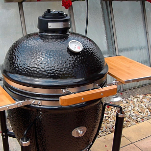 керамический гриль monolith classic pro 2.0 black на ножках для приготовления пищи Керамический гриль Monolith Classic PRO 2.0 Black на ножках