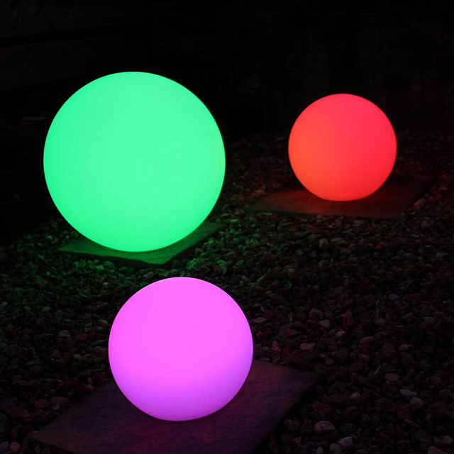 Ball lighting. Подсветка шар уличный RGB. Уличные шары светильники 3 шт. Светящийся шар в светофоре. Подвес для тумбы со светящиеся шарикос.