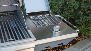 Боковое пристолье с горелкой Bull для приготовления пищи Боковое пристолье с горелкой Bull для сада