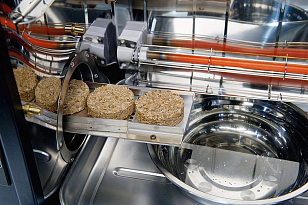 Электрическая коптильня Bradley Smoker Original (4 полки) для приготовления пищи Электрическая коптильня Bradley Smoker Original (4 полки) для сада