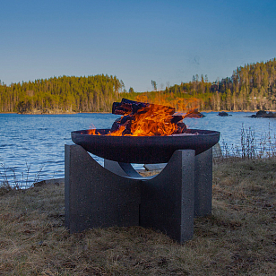Чаша для костра из чугуна на высоком основании Concretika Iron S80XL для сада и загородного дома Чаша для костра из чугуна на высоком основании Concretika Iron S80XL, уличное оборудование