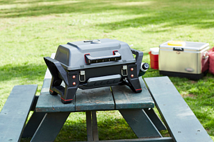 Портативный газовый гриль Char-Broil X200 для приготовления пищи Портативный газовый гриль Char-Broil X200 для сада
