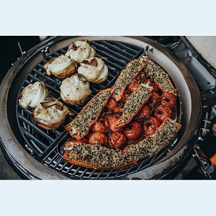 керамический гриль monolith le chef pro 2.0 red на ножках для приготовления пищи Керамический гриль Monolith Le Chef PRO 2.0 Red на ножках