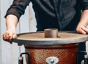 керамический гриль monolith junior red 2.0 на ножках для приготовления пищи Керамический гриль Monolith Junior Red 2.0 на ножках