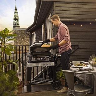 Гриль электрический Weber Pulse 2000 для приготовления пищи Гриль электрический Weber Pulse 2000 для сада