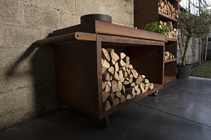 Мобильный разделочный столик OFYR 135 для приготовления пищи Мобильный разделочный столик OFYR 135 для сада