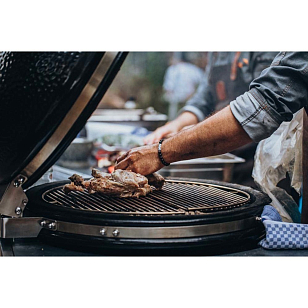 керамический гриль monolith le chef pro black для приготовления пищи Керамический гриль Monolith Le Chef PRO Black